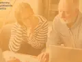 Para dowiedzieć się, ile trzeba przepracować żeby dostać emeryturę, analizuje dokumenty.