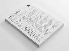 Klasyczny CV wzór dla grafika i developera, zawiera dane kontaktowe, wykształcenie, umiejętności, doświadczenie i referencje.